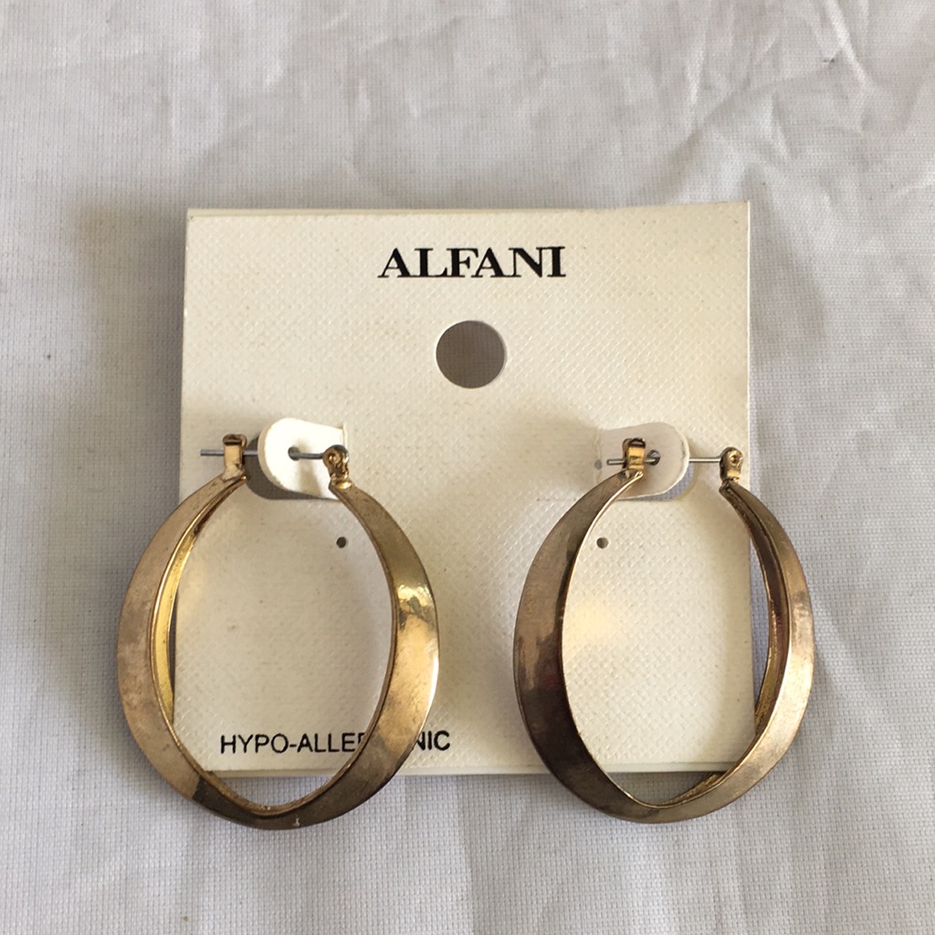 Alfani Gold Oval Earrings 18$